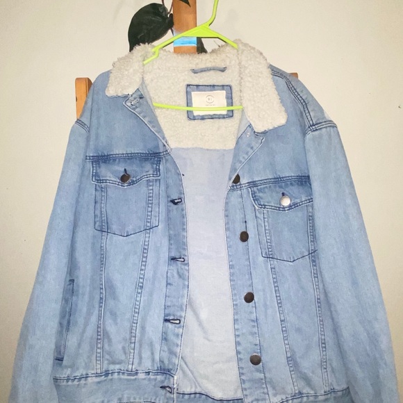 Kobe Bryant jacket - Picture 2 of 3